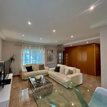 Nell&and&jess Nyaraló Espinho