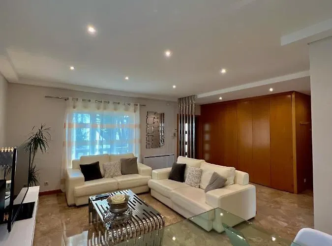 Nell&and&jess Nyaraló Espinho